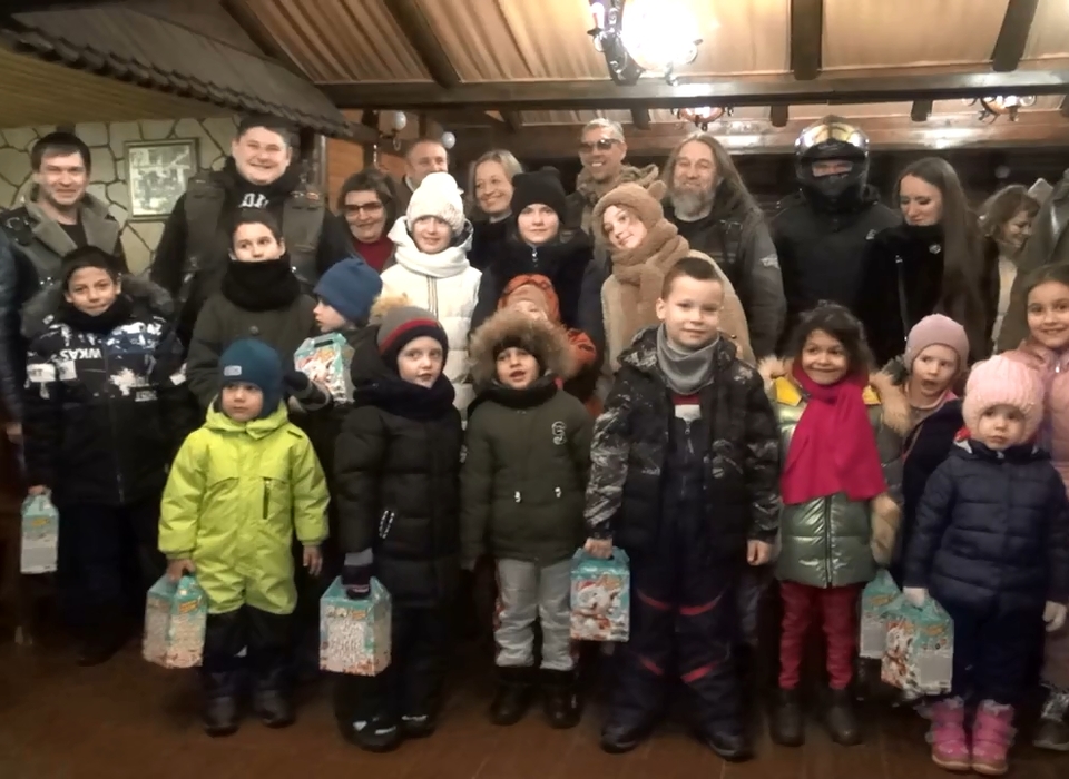 Волгоградские байкеры устроили праздник для детей из ДНР и ЛНР